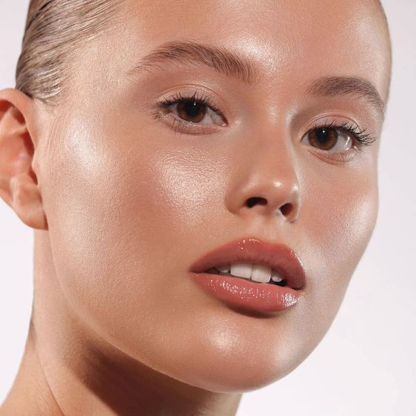 Пудра-хайлайтер HY-GEN Skincare Infused Glow Beautifier Highlighting Bouncy Face Powder, оттенок 01 Light 8392185121 фото